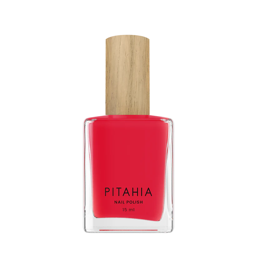 Red nail polishes - Pitahia