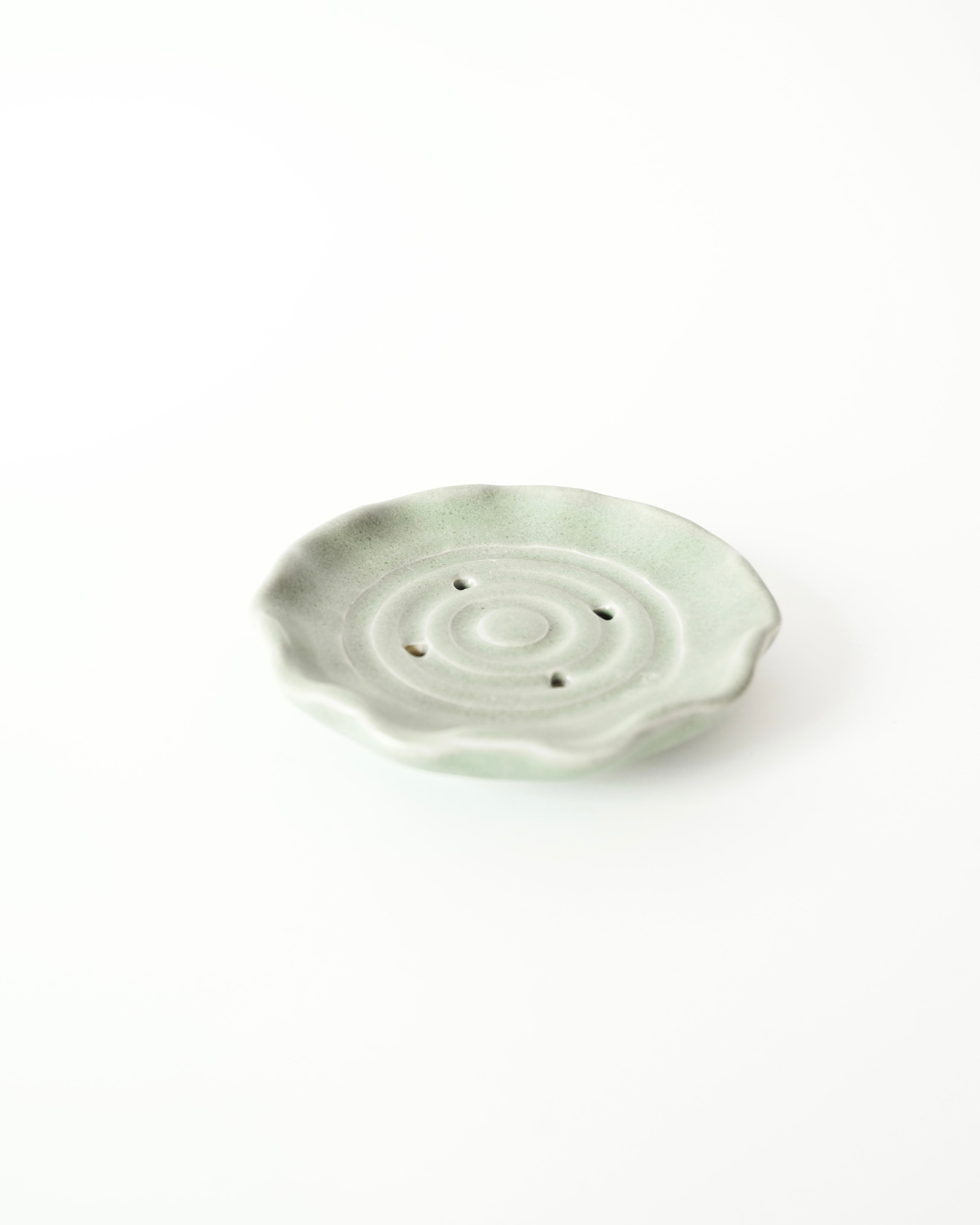 Circular petal soap dish - Artichoke and Rosemary