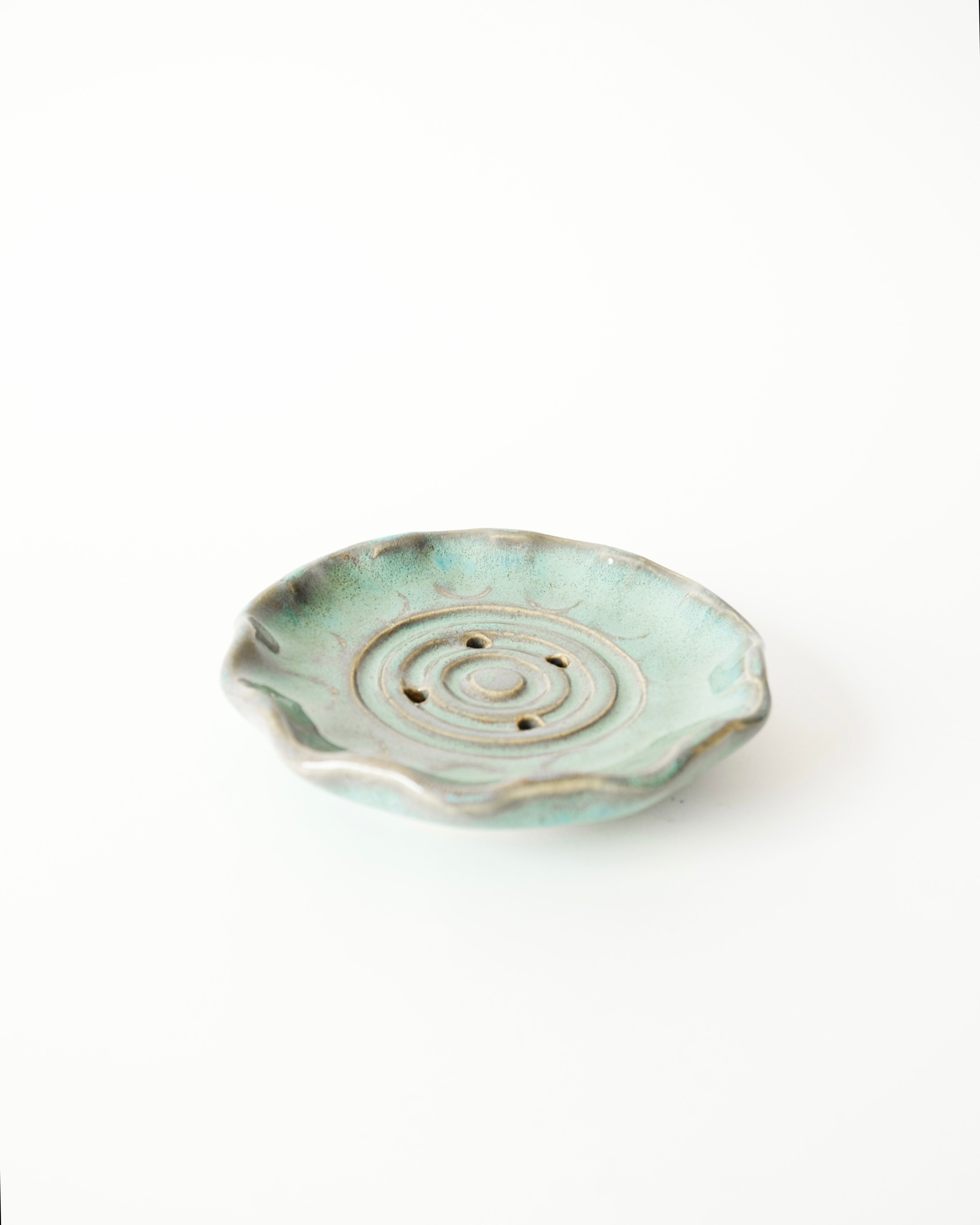 Circular petal soap dish - Artichoke and Rosemary