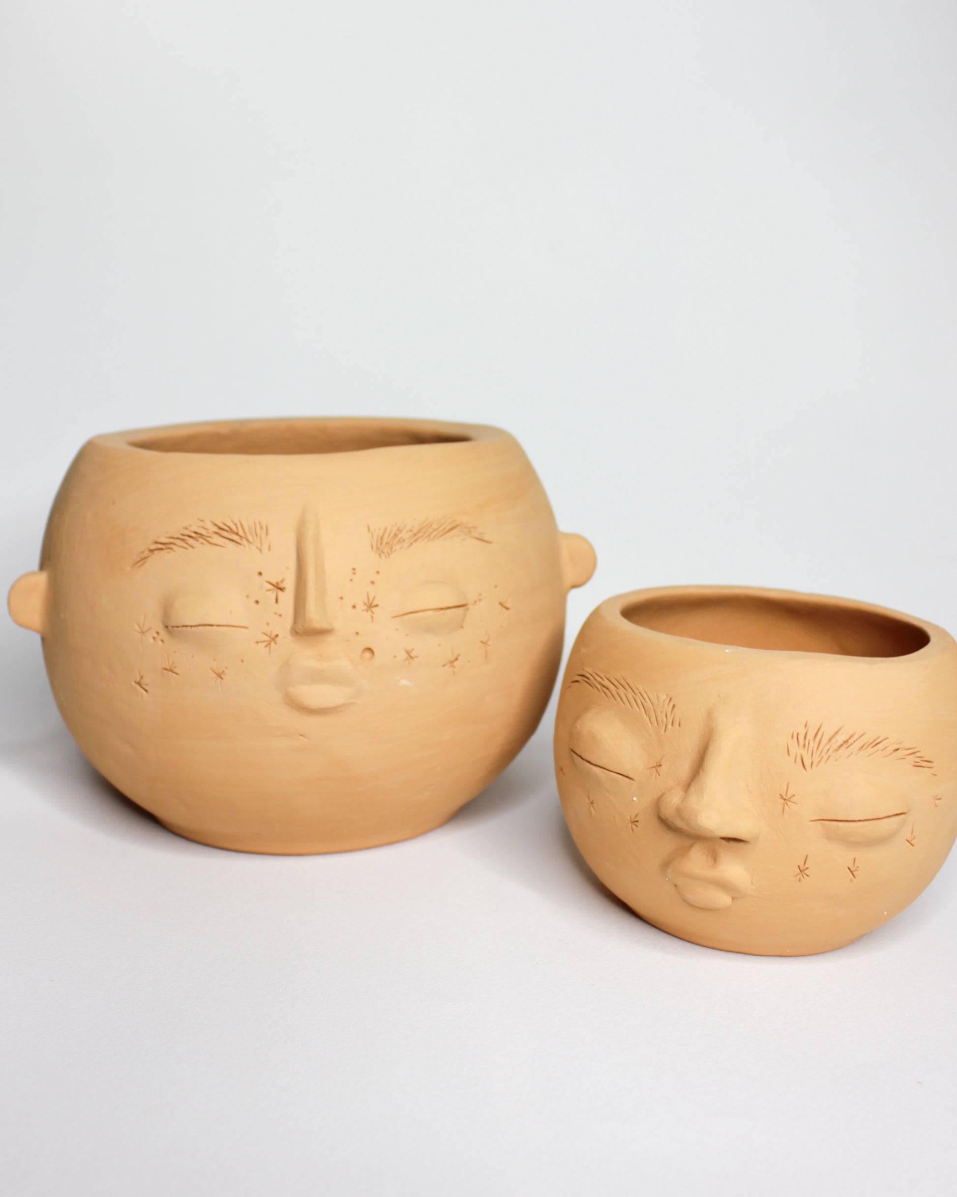 Round Flower Pot - Three Sad Things