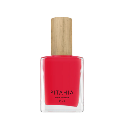 Red nail polishes - Pitahia