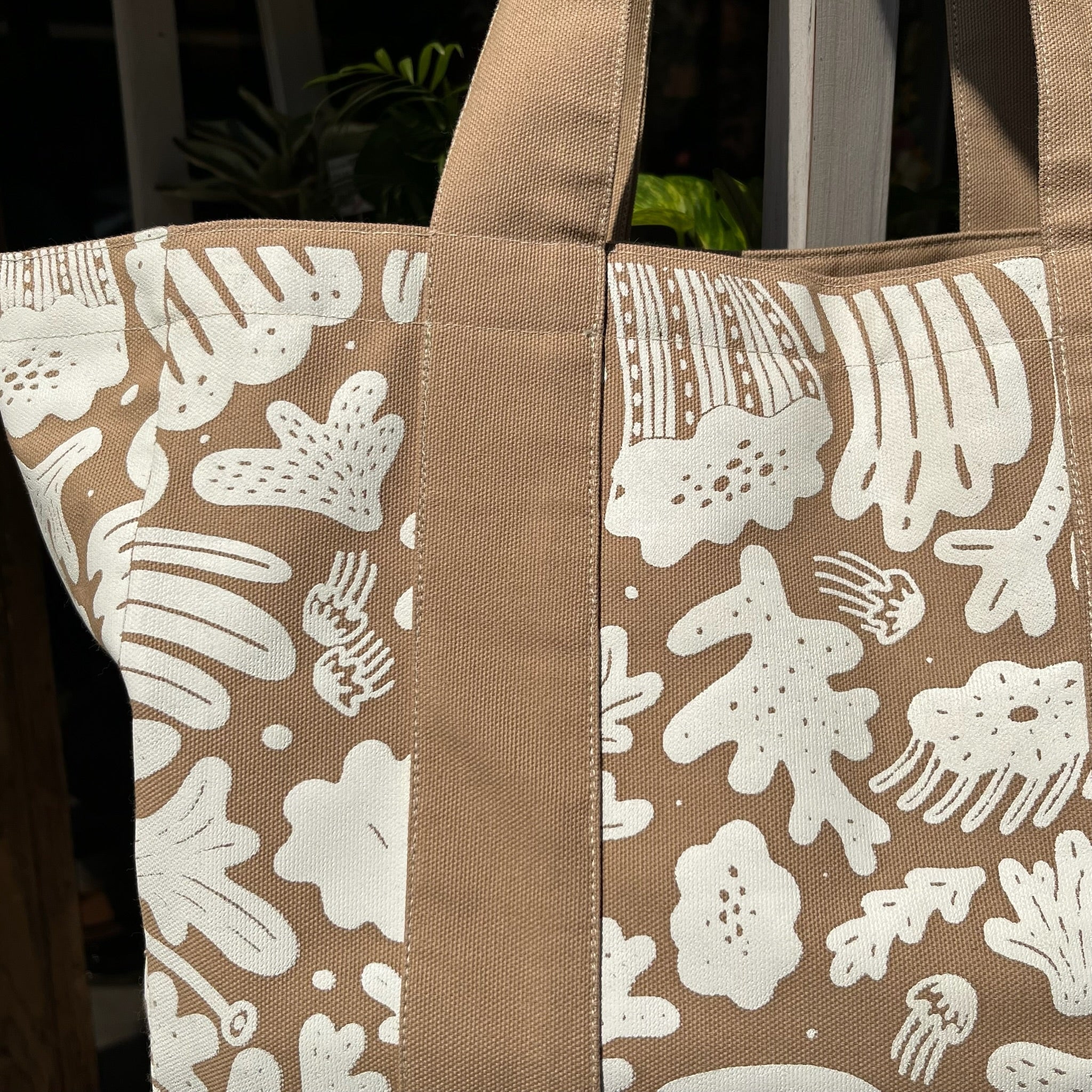 Tote Flores y Corales - Alcachofffa