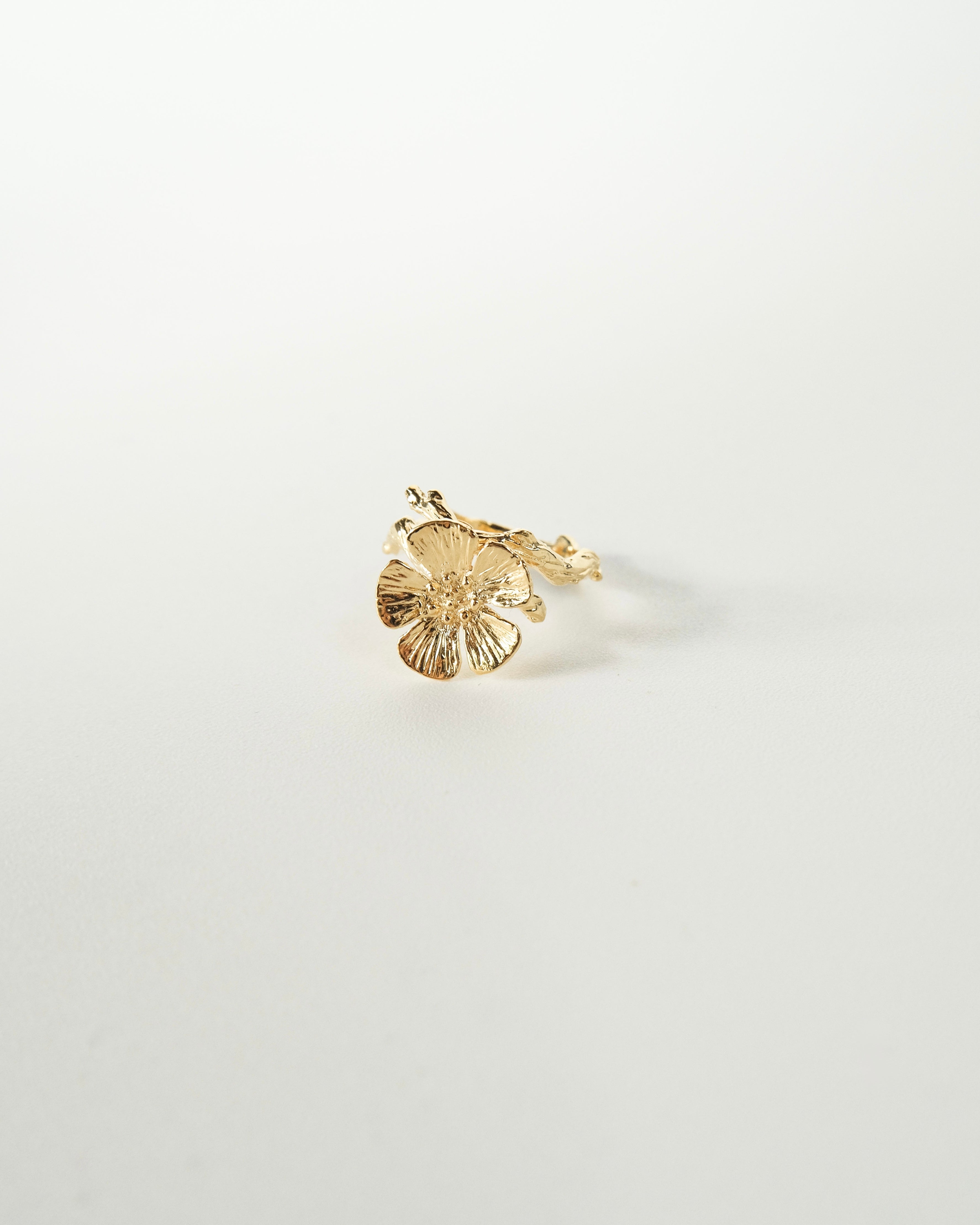 Anillo entre flor - Cecelia