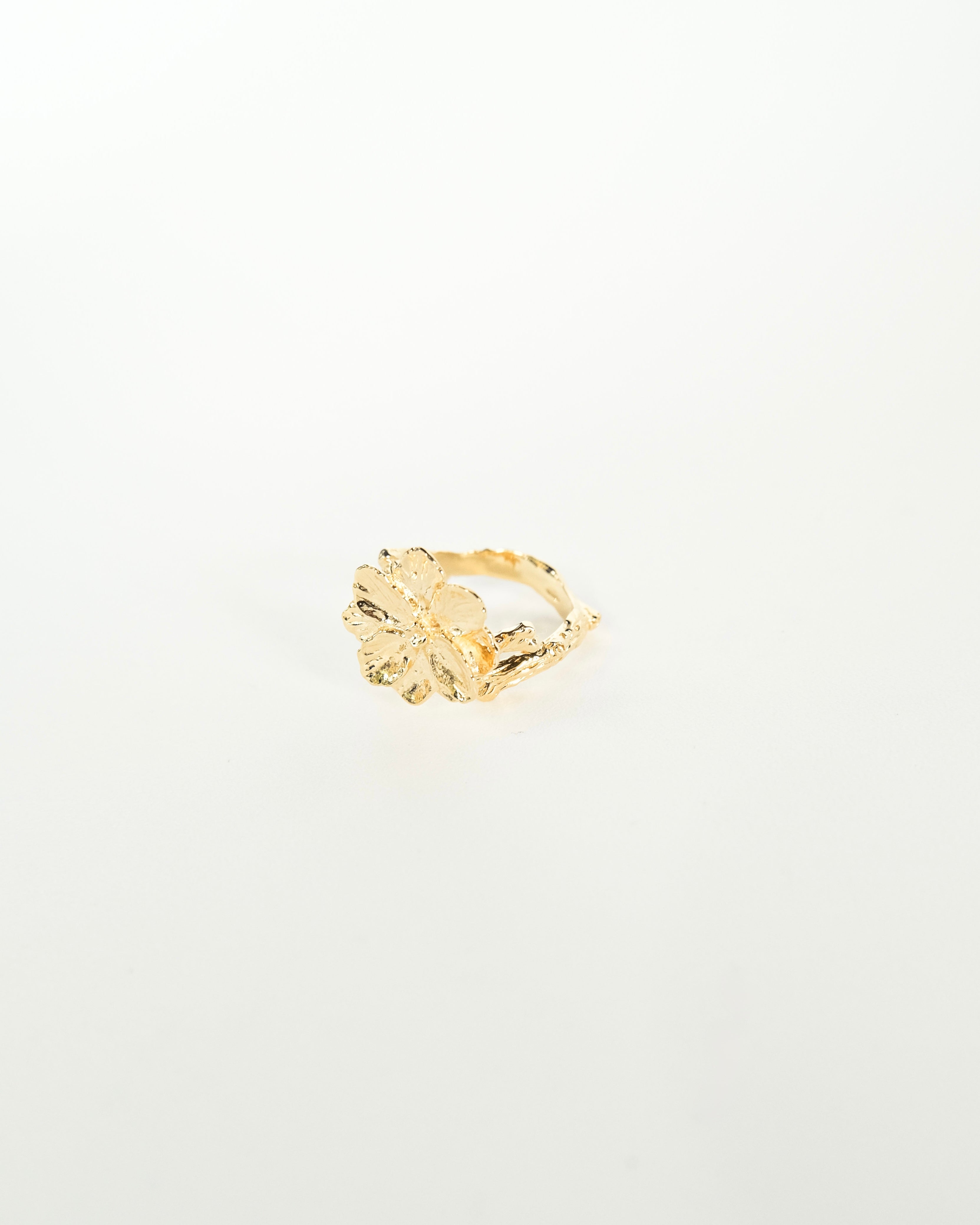 Anillo entre flor - Cecelia