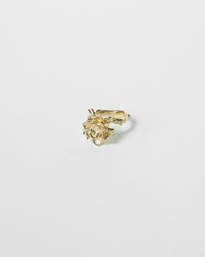 Ring among flowers - Cecelia