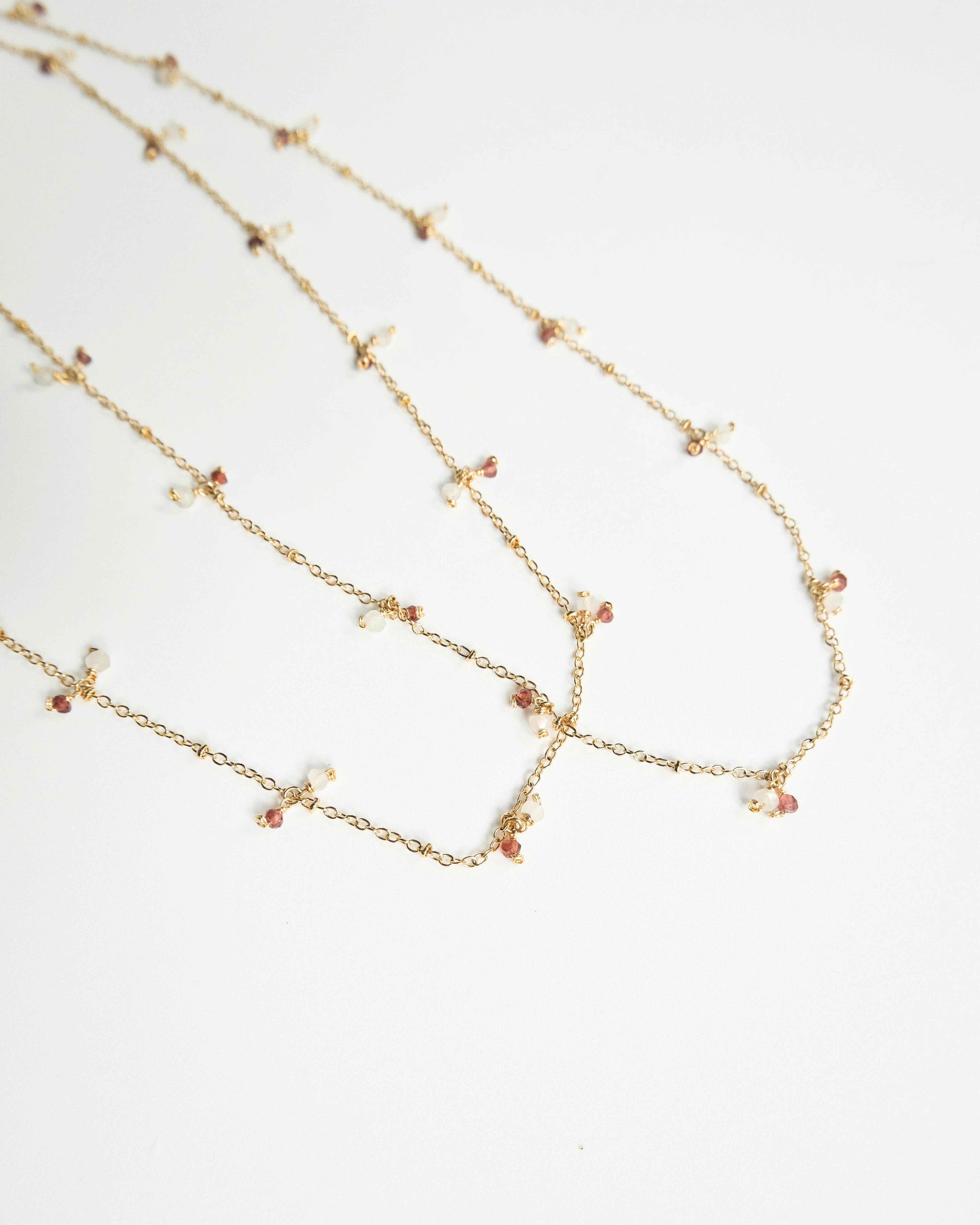 Collar largo de piedras - Cecelia