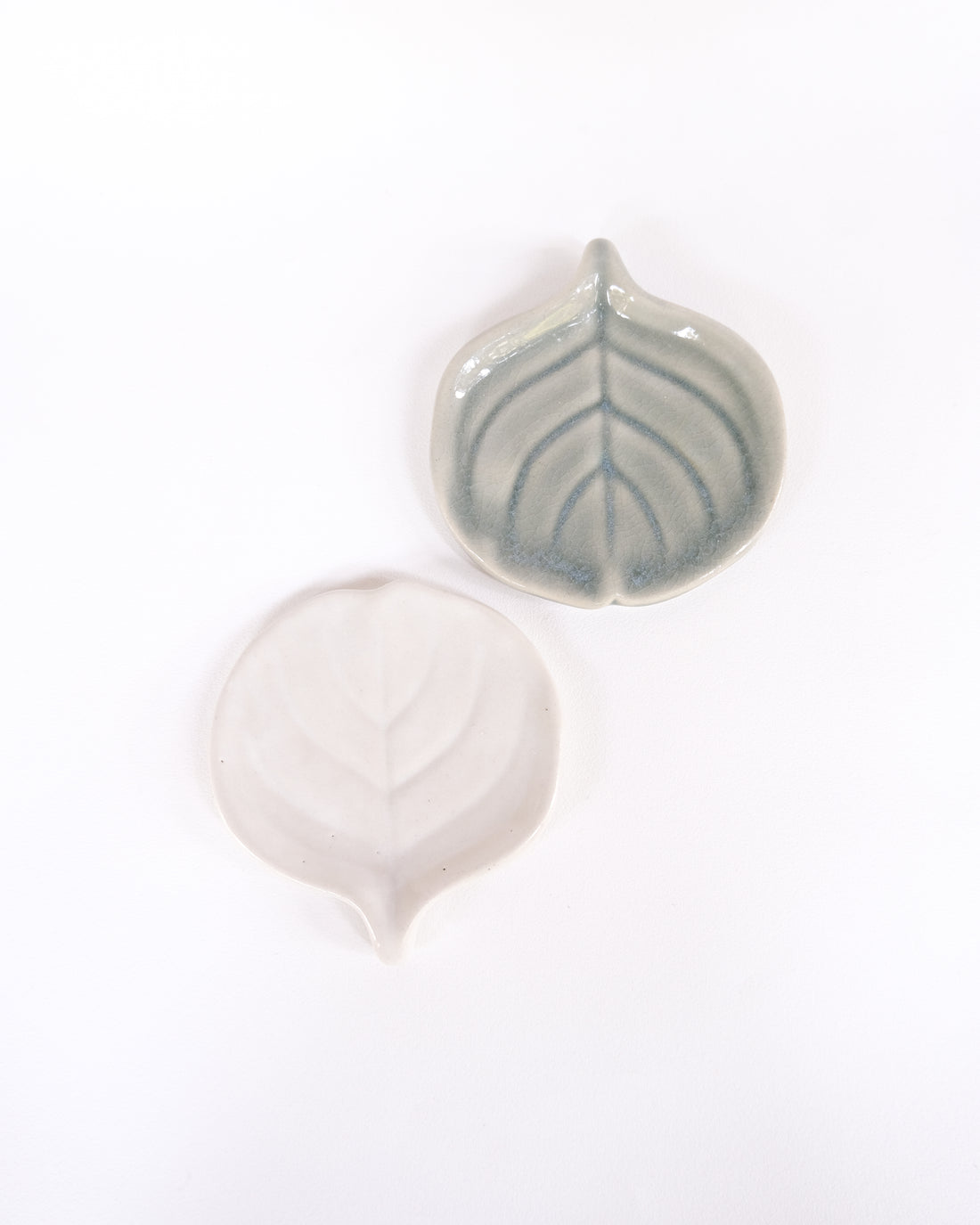 Grape Leaf - Hyacinth Pottery