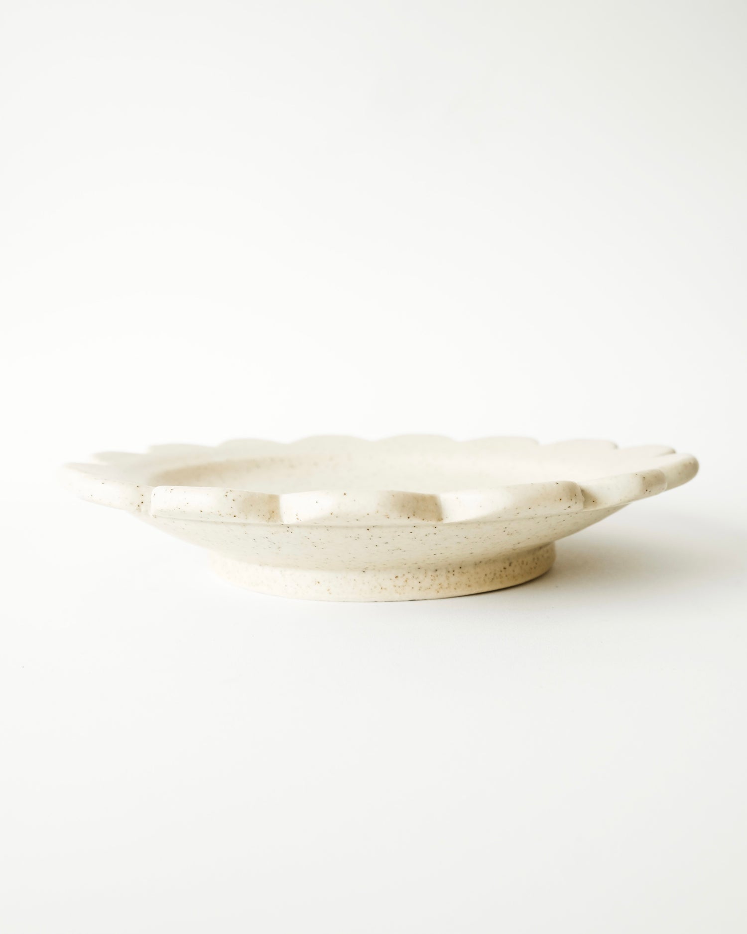 Plato entremés medio círculo - Alcachofa y Romero