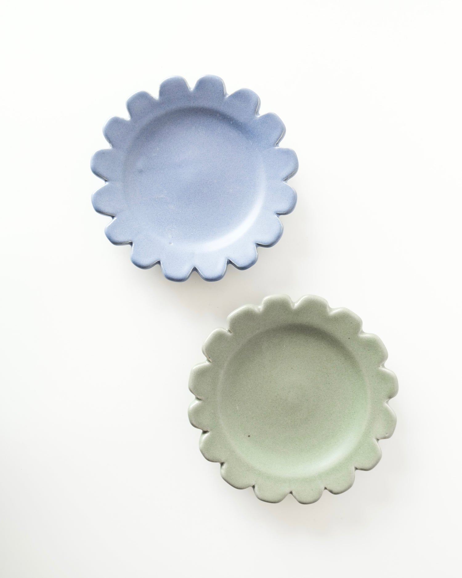 Plato pastelero medio círculo - Alcachofa y Romero