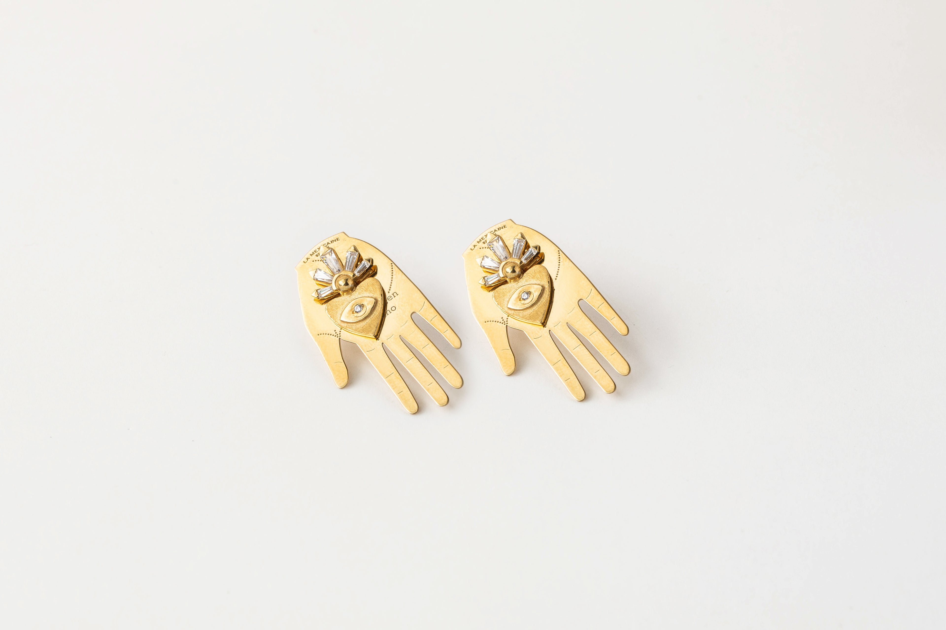 Earrings with the heart in the hand - Coba