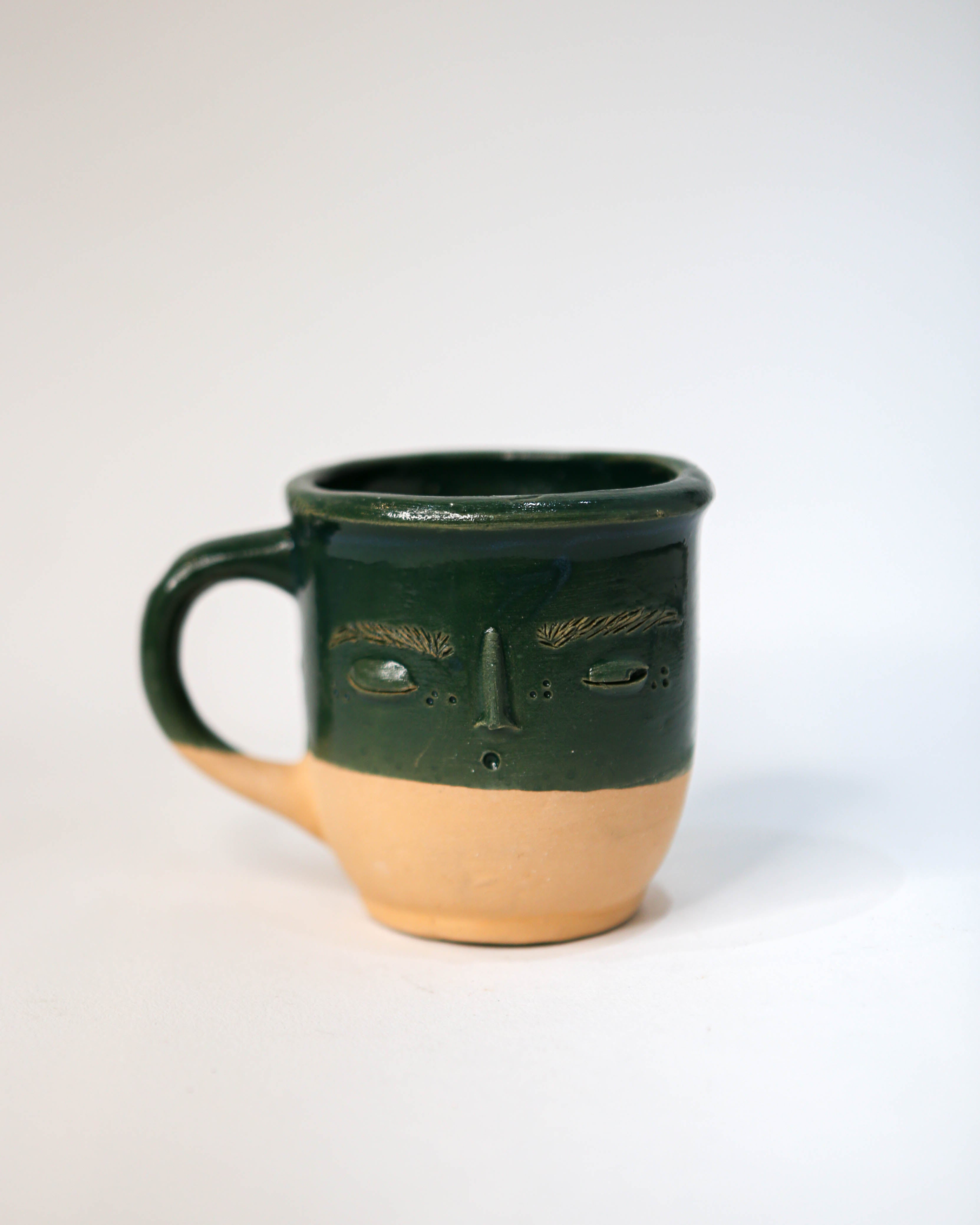 Almond Face Mug - Tres Tristes Trastos
